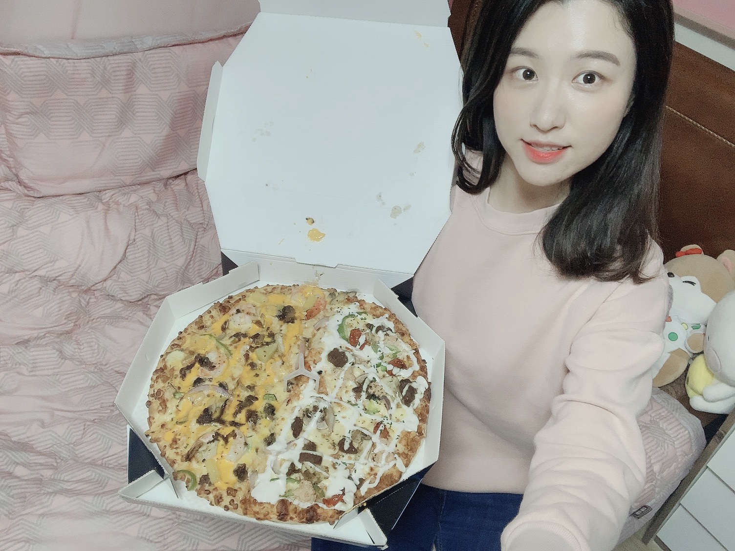 Re: 3월 29일 주일예배 사진 (피자 인증샷) 1